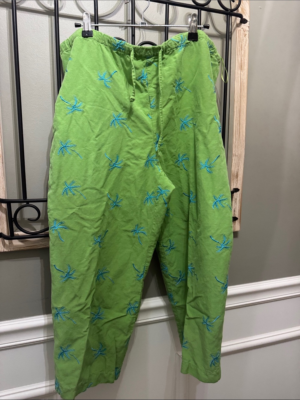 dressbarn Green Chinos with Blue Palm Embroidery M silk